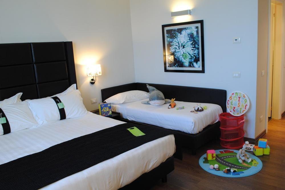 By Ihg 4* Genova