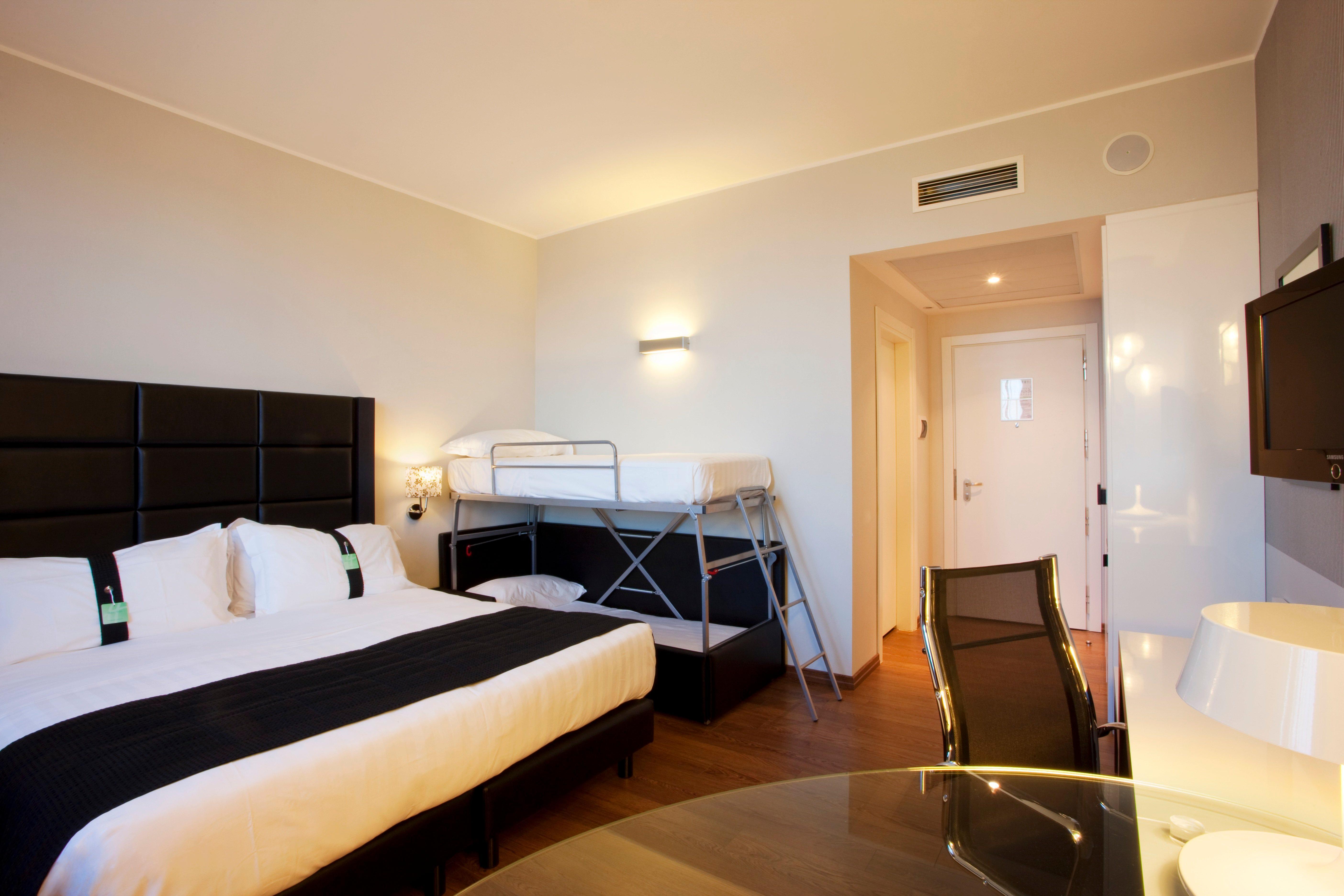 By Ihg 4*