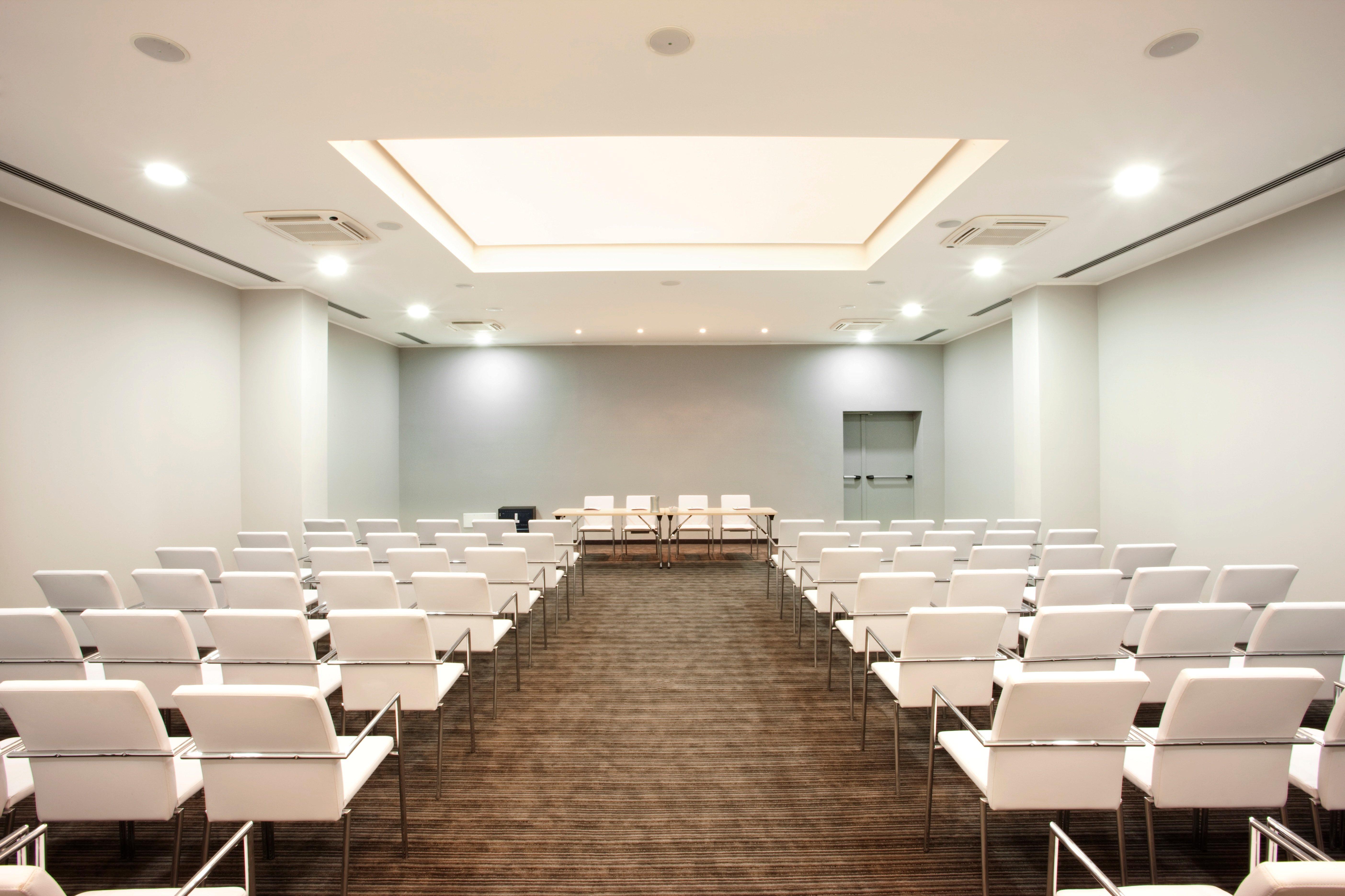 By Ihg 4* Genova