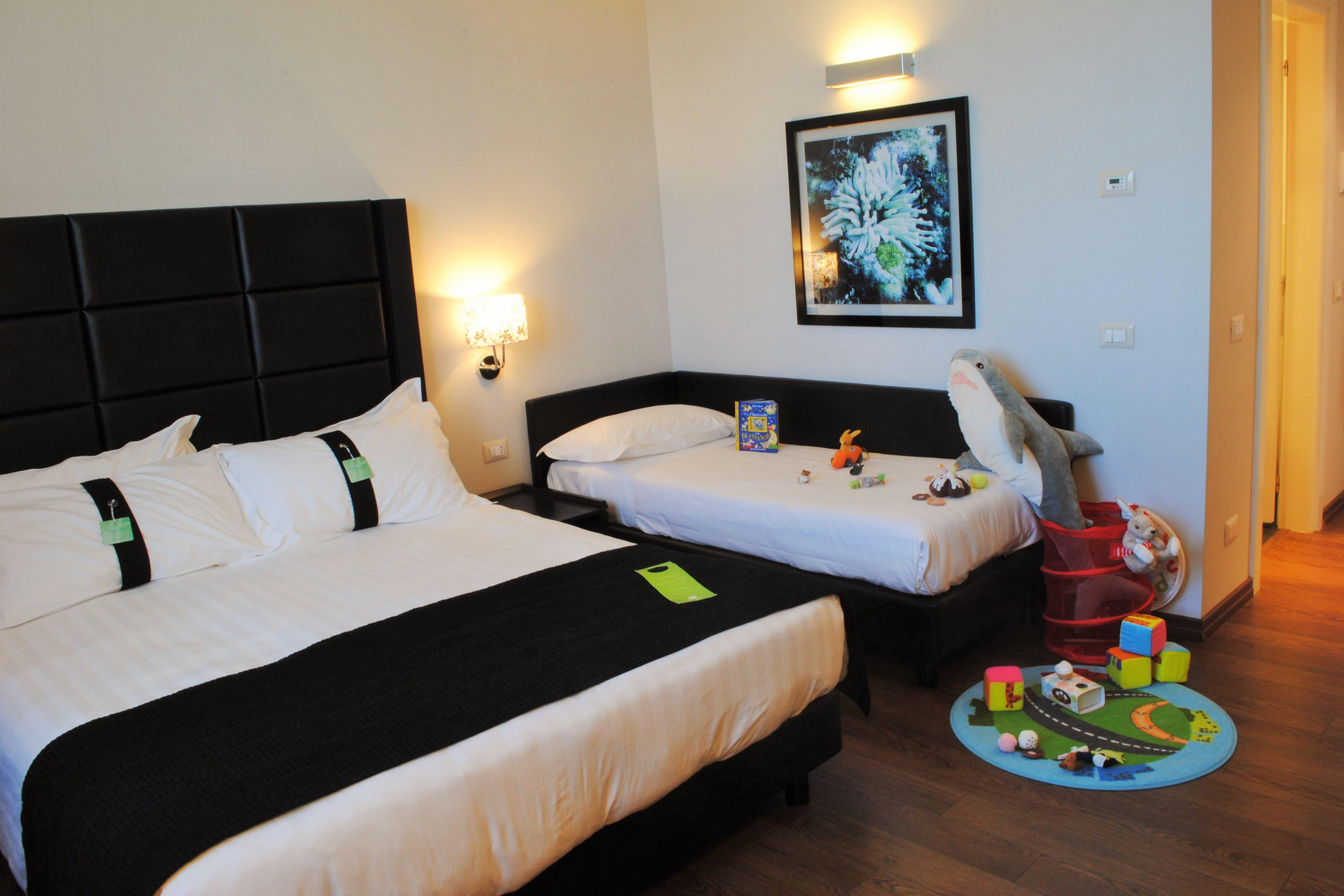 Hotel By Ihg
