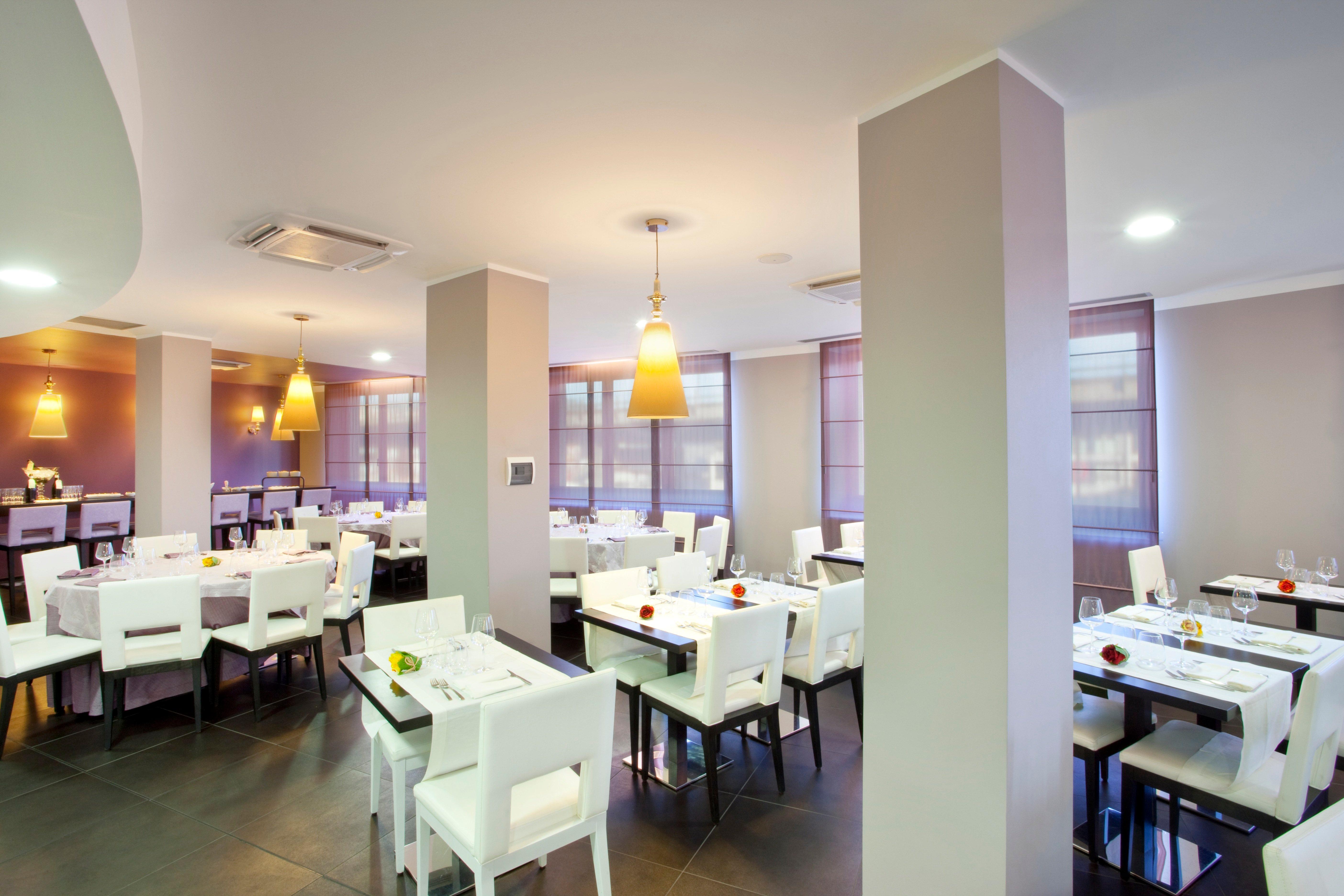 By Ihg Genova