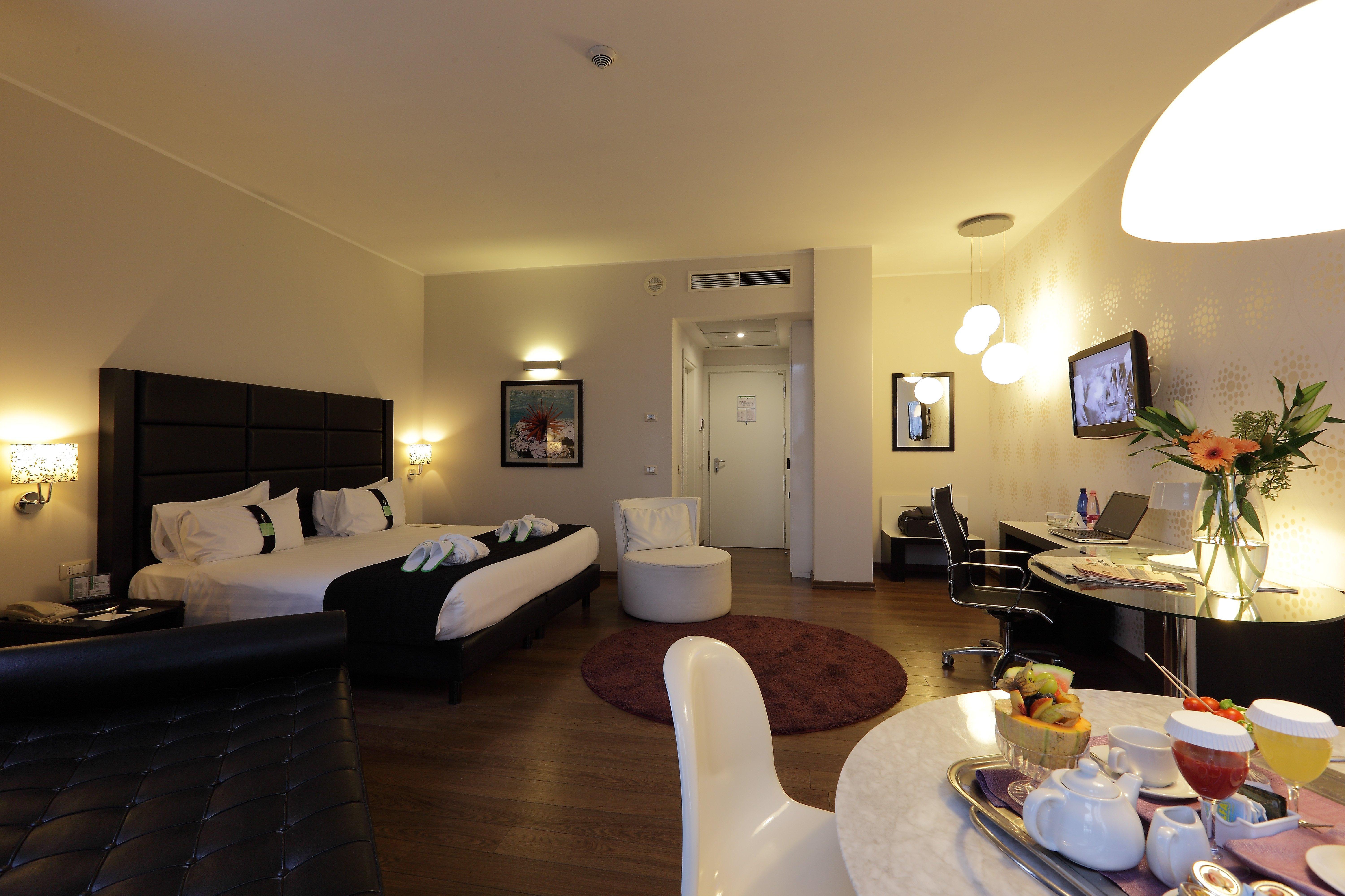 By Ihg Hotel