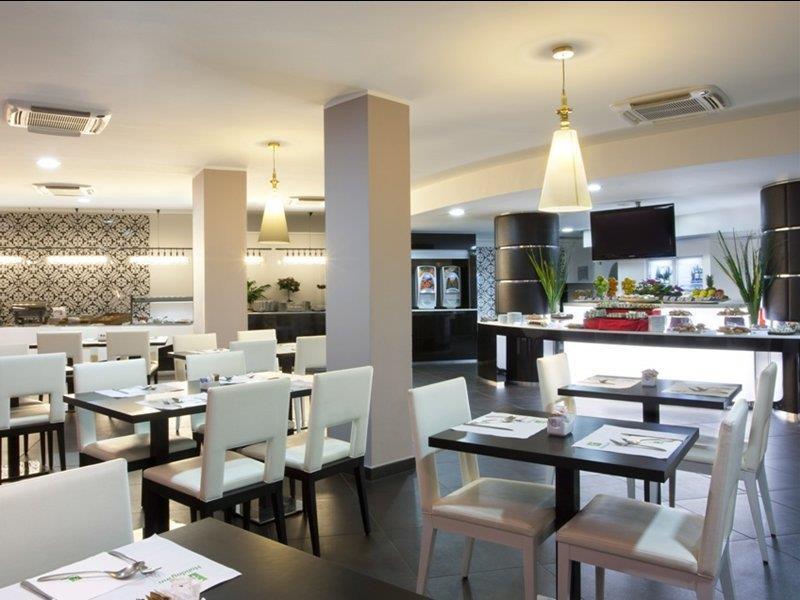 By Ihg Gênes