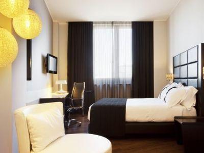 By Ihg Hotel 4*