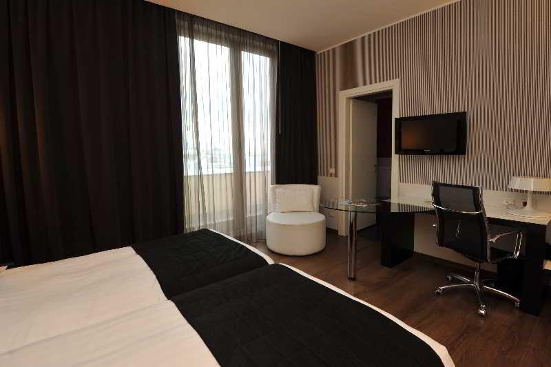 By Ihg Hotel 4*