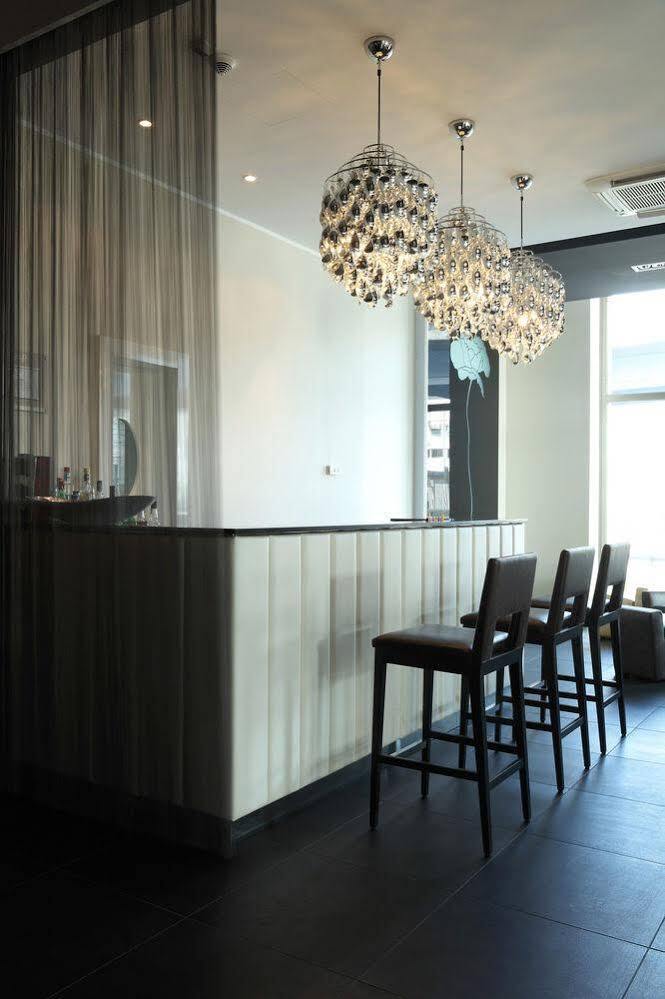 By Ihg Genova